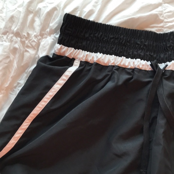 Champion Active Wear Shorts - Picture 3 of 4